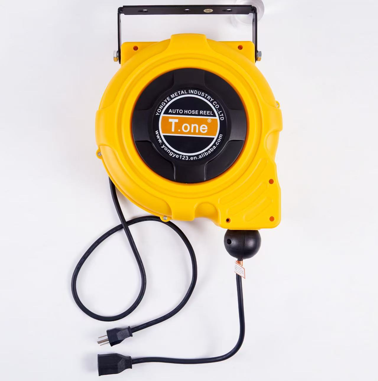 壁掛け式自動巻き取りケーブル、頑丈なプラスチックドラム（電動 - Electric Reel のレビューと価格